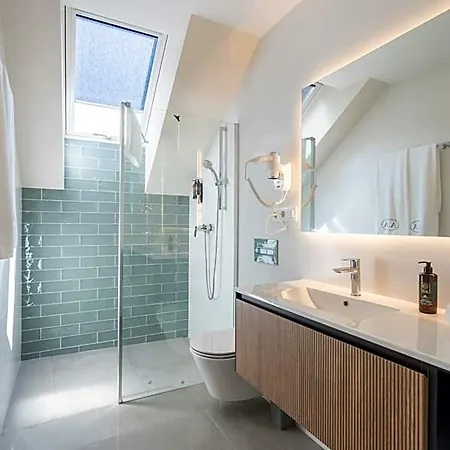 Cíes Luxury Suitel Areosa 22 Apartahotel 4*